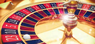 Antarmuka aplikasi mobile supervegas88 menampilkan pasar Liga 1 dan opsi pembayaran DANA